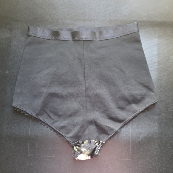 Agent Provocateur Elora High Waisted Brief 3 - Picture 6 of 8